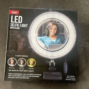 Itek LED Selfie Light with Clamp 8” 3 Light Modes USB Powered NEW